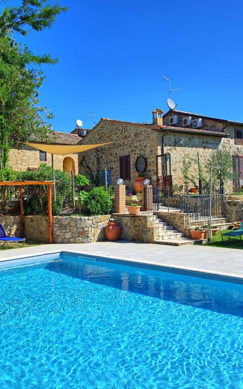 Cerretalta: Schwimmbad, Sommer