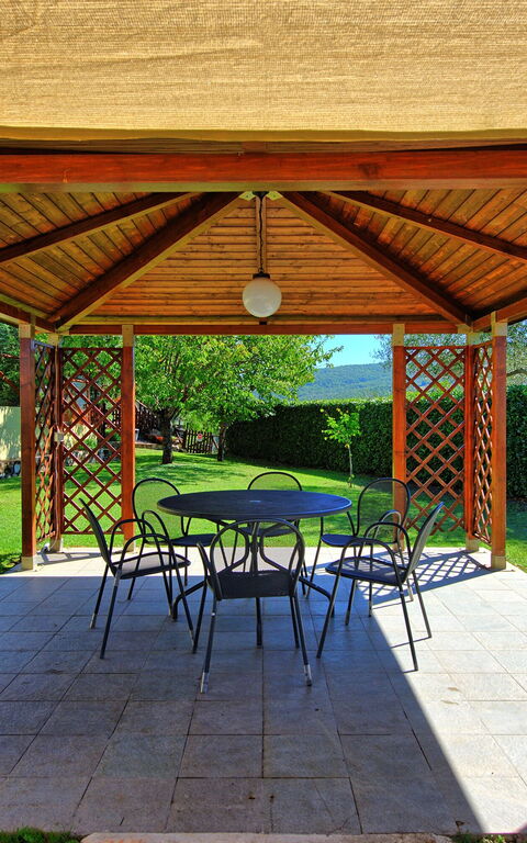 Cerretalta: Draussen, Garten