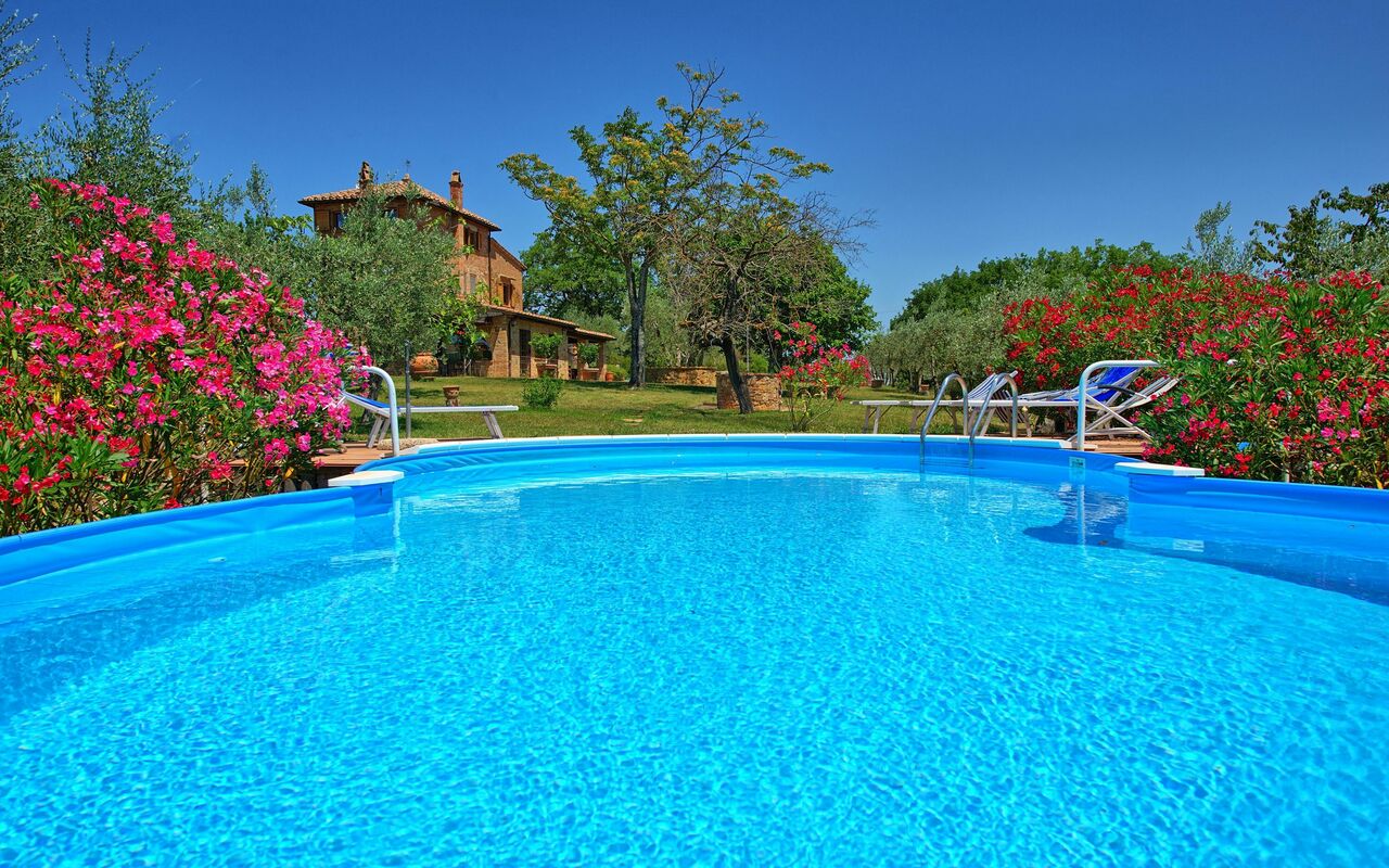 Villa Corolle: Schwimmbad