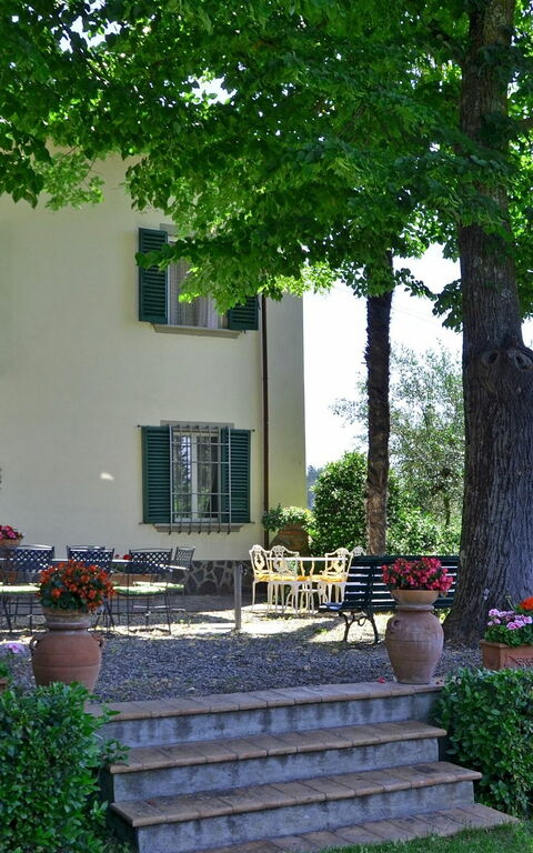 Villa Buonaparte: Außen, Garten