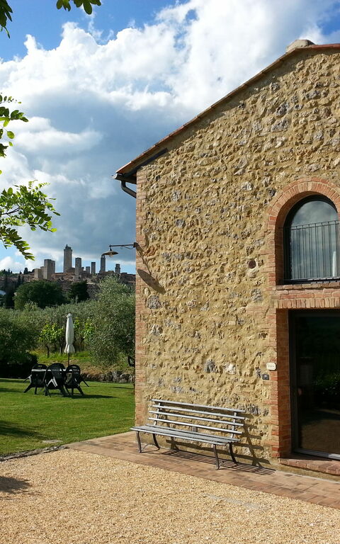 Podere Degli Olivi: Draussen