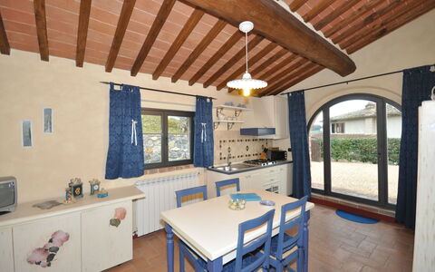 Unterkunft Ortensia: Esszimmer, Küche, Wohnzimmer