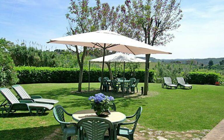 Podere Degli Olivi: Garten