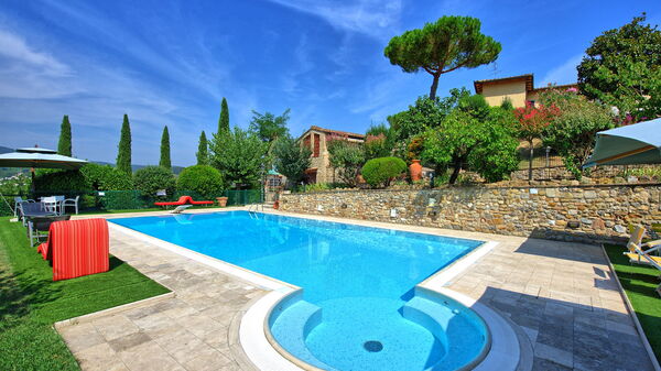 Poggiluglio: Schwimmbad