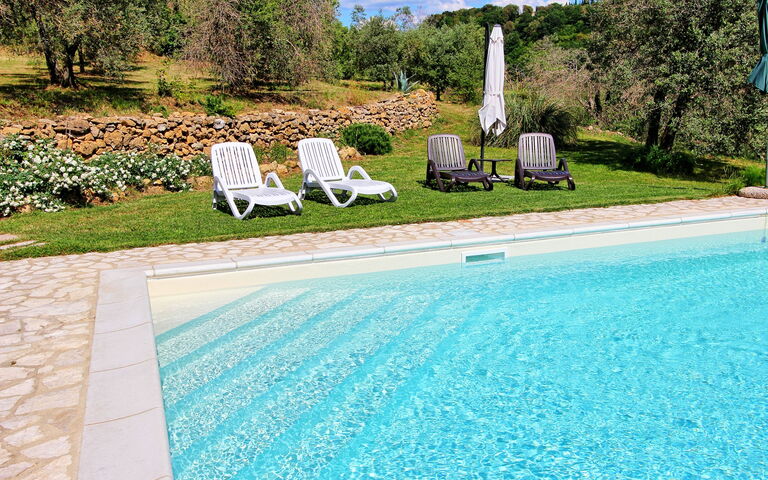 Guardistallo: Schwimmbad