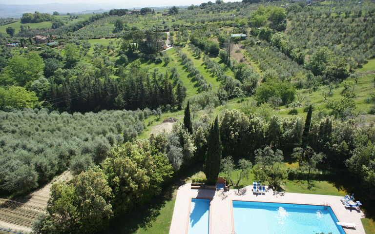 La Valle: Ansichten, Garten, Schwimmbad