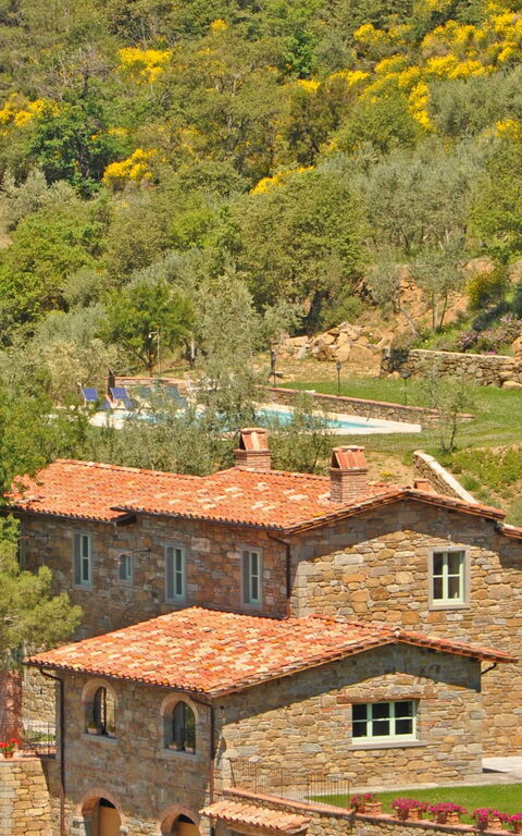 Villa Noceta: Ansichten, Draussen