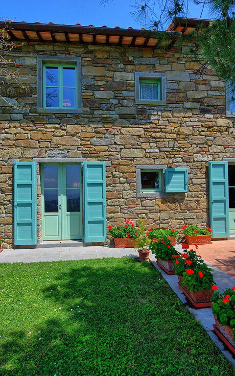 Villa Noceta: Draussen