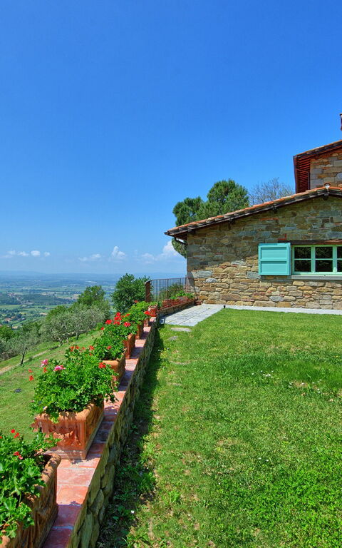 Villa Noceta: Draussen, Garten