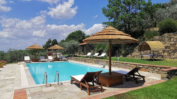 Villa Noceta: Garten, Schwimmbad