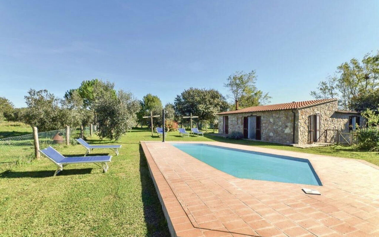 Funghi 1: Außen, Draussen, Garten, Schwimmbad