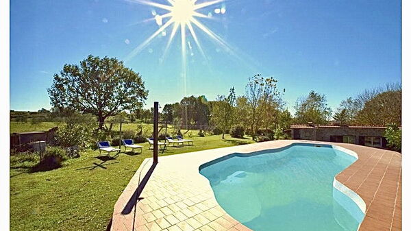 Funghi 2: Außen, Draussen, Garten, Schwimmbad