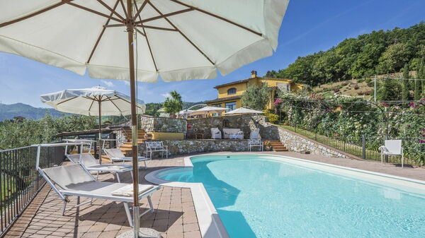 Villa Casalguidi: Schwimmbad