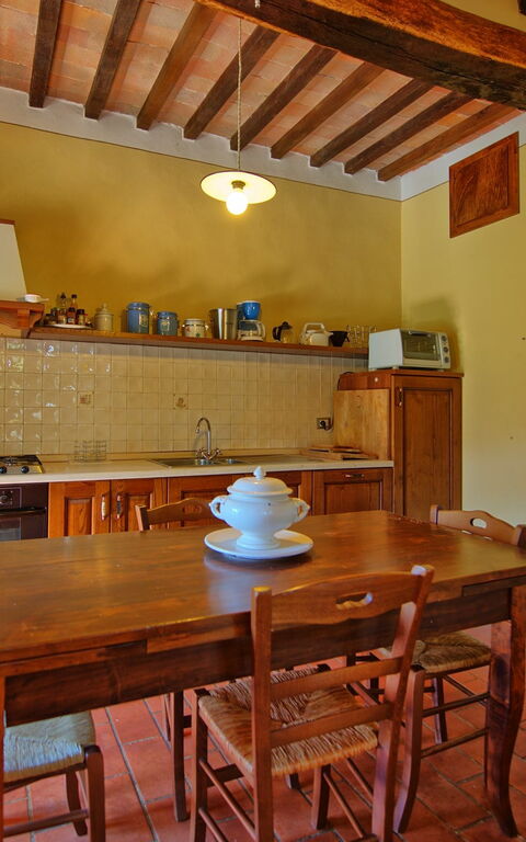 Villa Poggiolino: Esszimmer, Küche