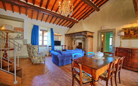 Unterkunft Belvedere Apartment: Esszimmer, Wohnzimmer