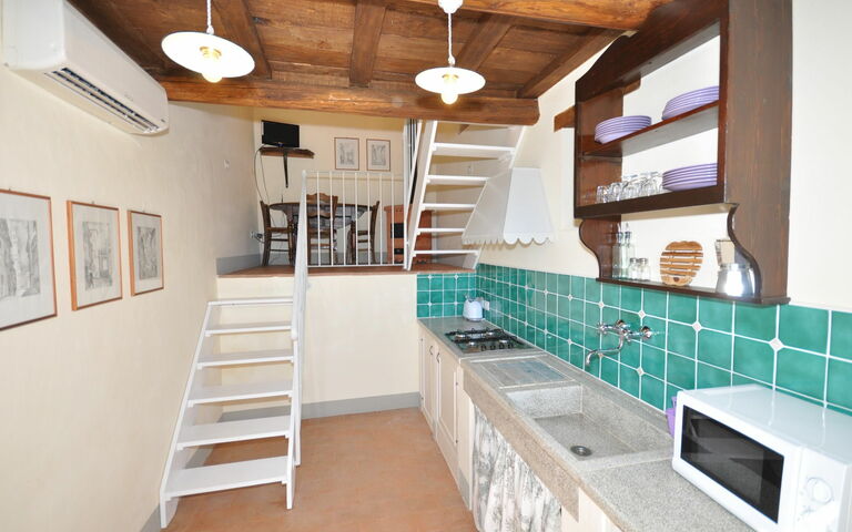 Unterkunft Forno House: Esszimmer, Küche, Wohnzimmer