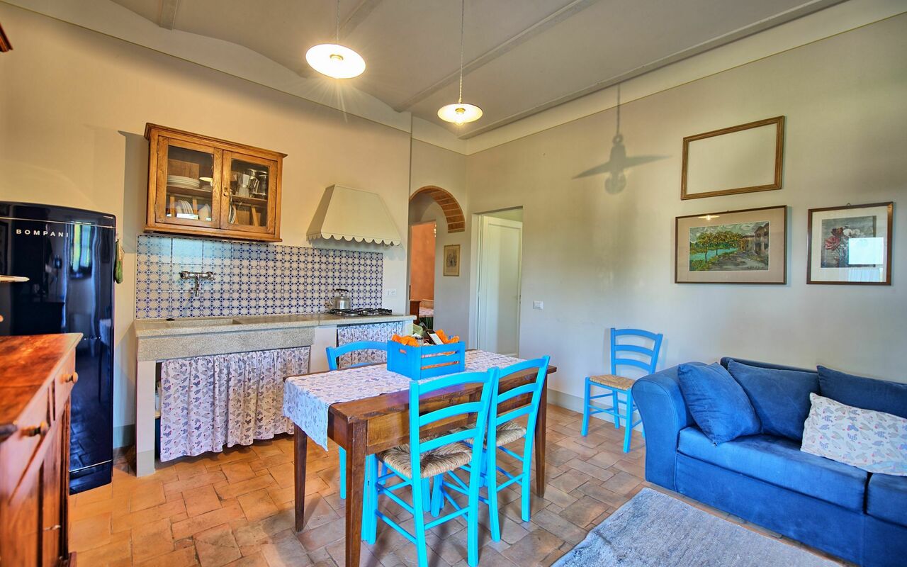 Unterkunft Stalla Apartment: Esszimmer, Küche, Wohnzimmer