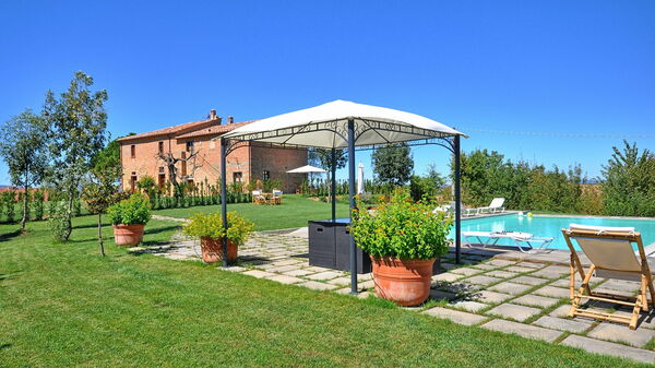 Podere Romina: Garten, Schwimmbad