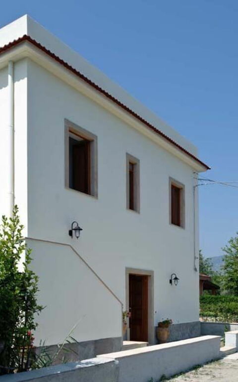 Cicero: Außen, Garten