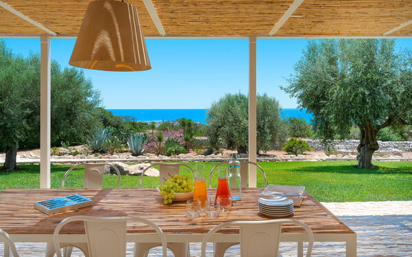 Unterkunft Isla Verde - Carrubi: Ansichten, Außen, Balkon / Terrasse / Patio, Draussen, Garten