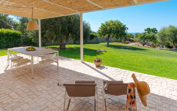 Unterkunft Isla Verde - Ulivi: Ansichten, Außen, Balkon / Terrasse / Patio, Draussen, Garten