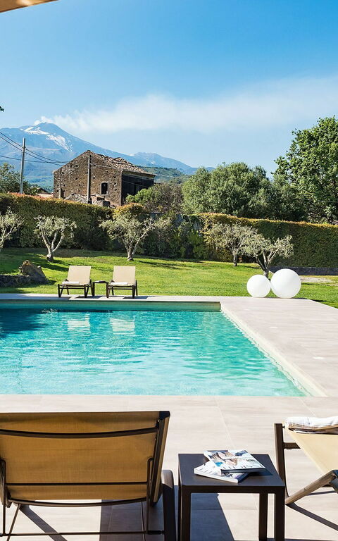 Viagrande: Schwimmbad