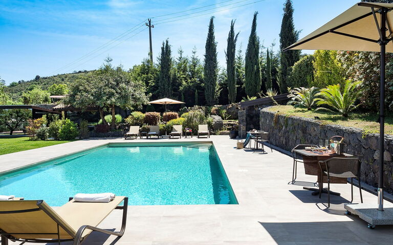 Viagrande: Schwimmbad