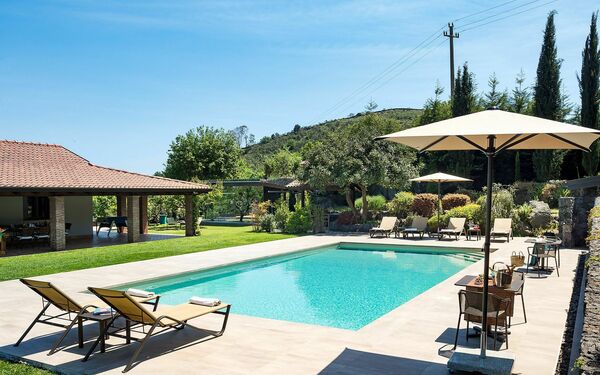 Viagrande: Schwimmbad