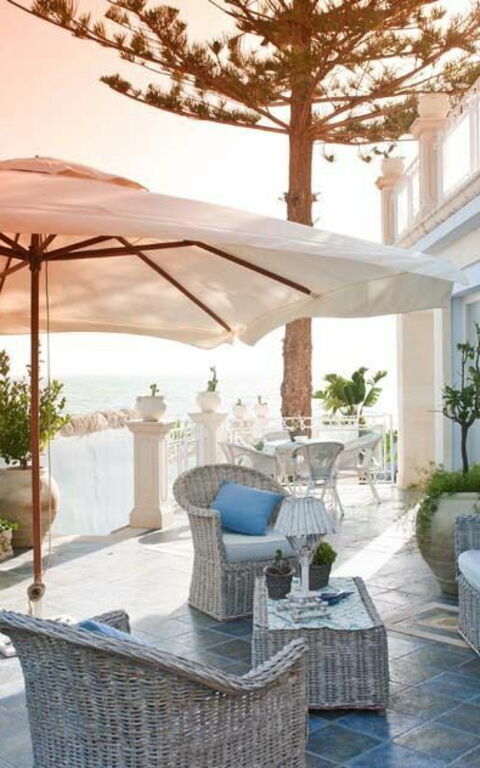 Villa Antares: Draussen