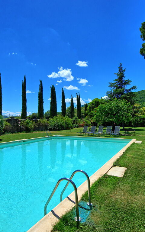 Villa Capolona: Draussen, Garten, Schwimmbad