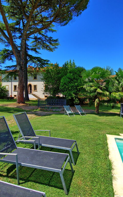 Villa Capolona: Draussen, Garten, Schwimmbad