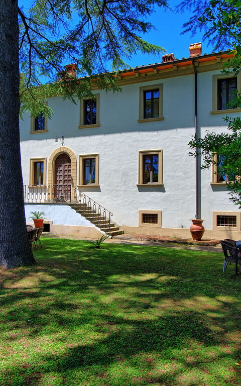 Villa Capolona: Draussen, Garten