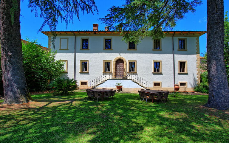 Villa Capolona: Draussen, Garten