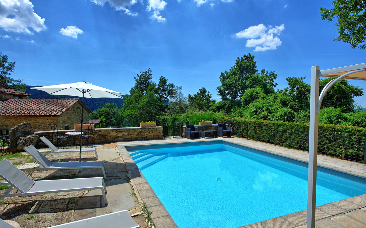 Villa Margherita Uno: Draussen, Schwimmbad