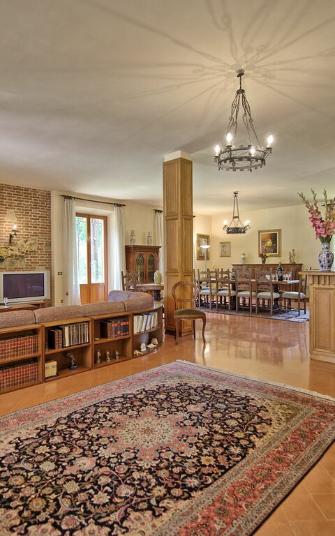 Villa Lauretana: Esszimmer, Wohnzimmer