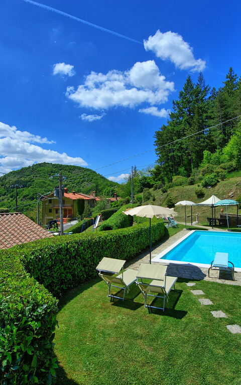 Villa Portole Uno: Garten, Schwimmbad