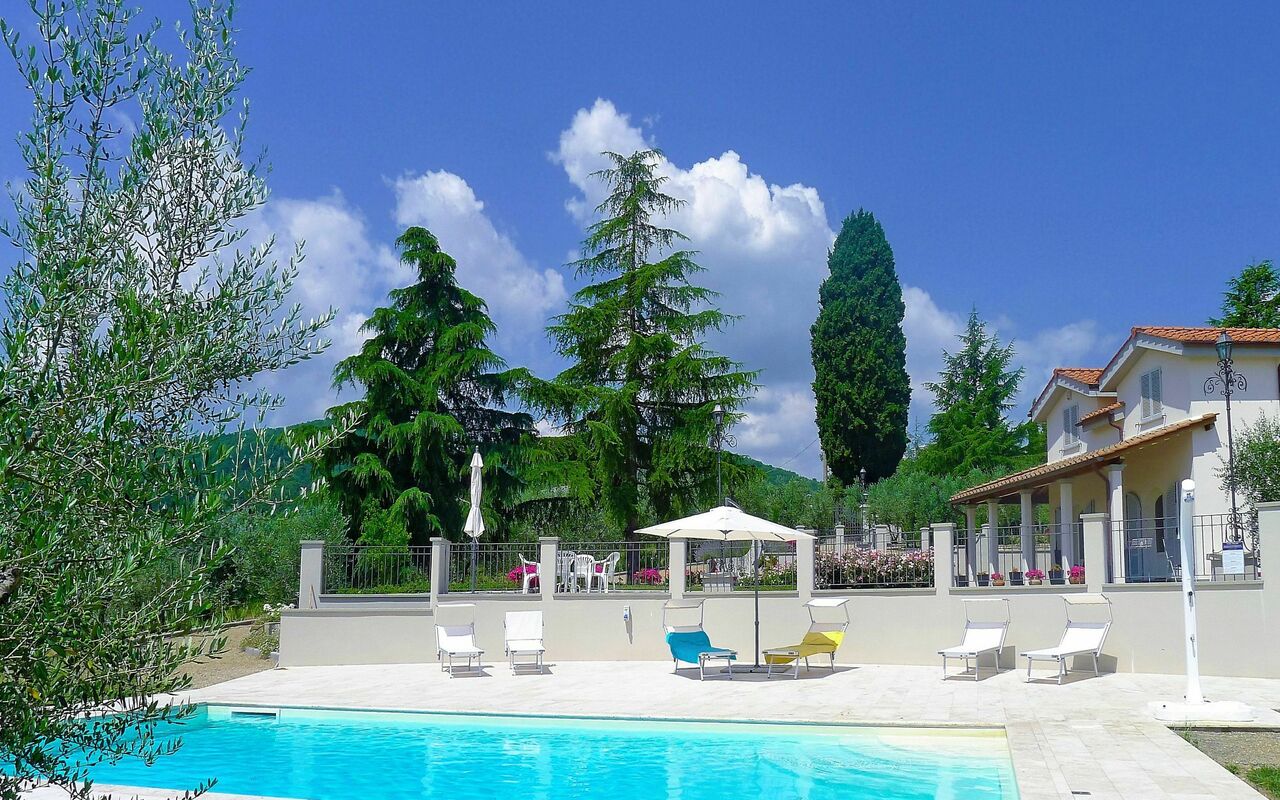 Villa Gaville: Schwimmbad