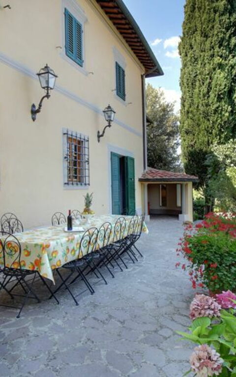 Villa Stolli: Außen