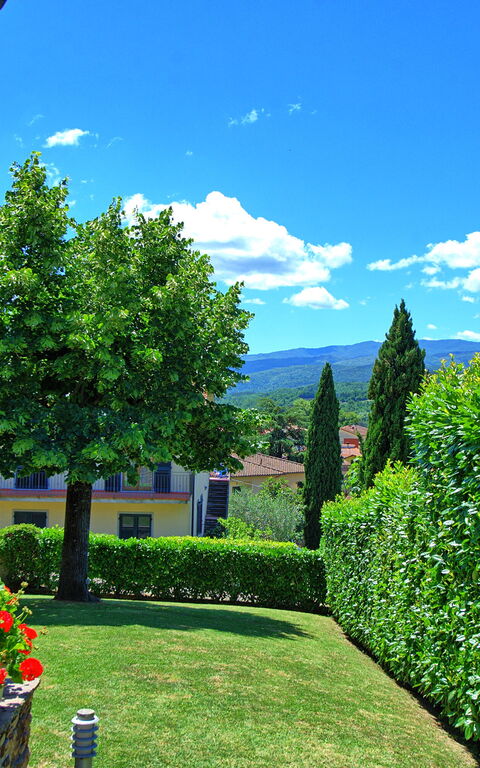 Villa Pratovecchio: Draussen, Garten