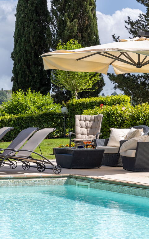 Villa Sabrina: Garten, Schwimmbad