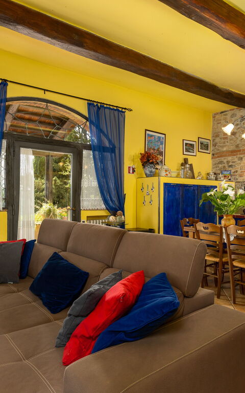 Villa Sabrina: Esszimmer, Küche, Wohnzimmer