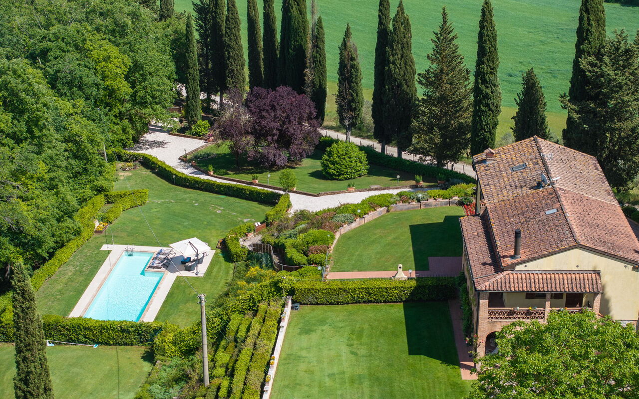 Villa Sabrina: Ansichten, Schwimmbad