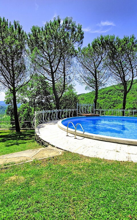 Villa Luciano: Garten, Schwimmbad