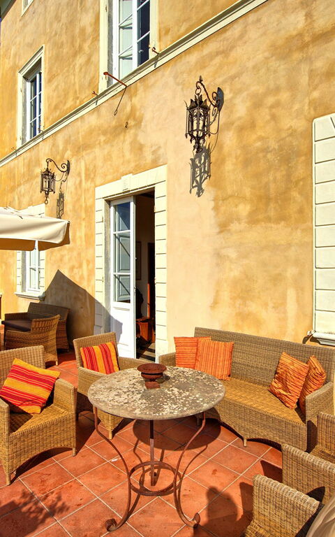 Villa Fiamma: Außen, Draussen