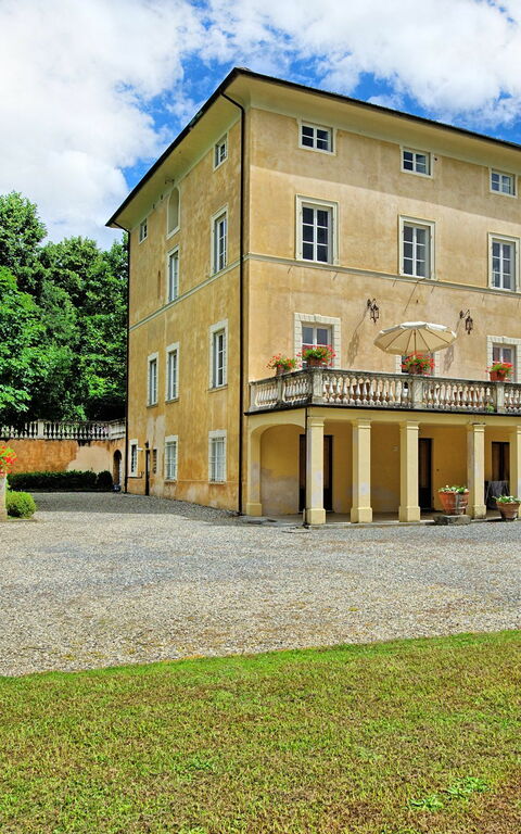 Villa Fiamma: Außen, Garten