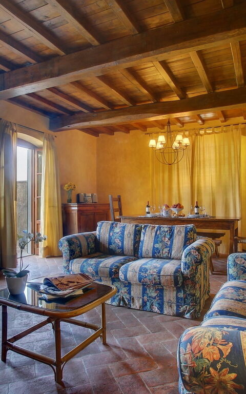 Villa Lucolena: Wohnzimmer