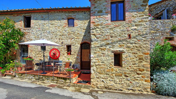 La Ruota: Außen, Sommer