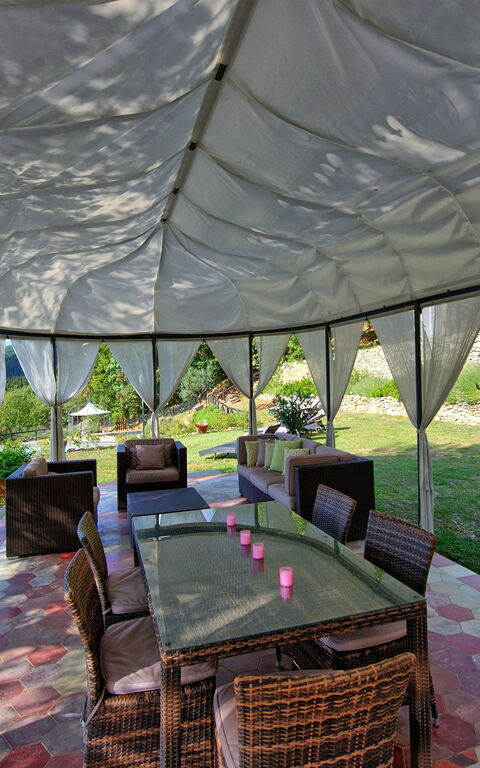 Villa Tenuta Lonciano: Balkon / Terrasse / Patio, Draussen