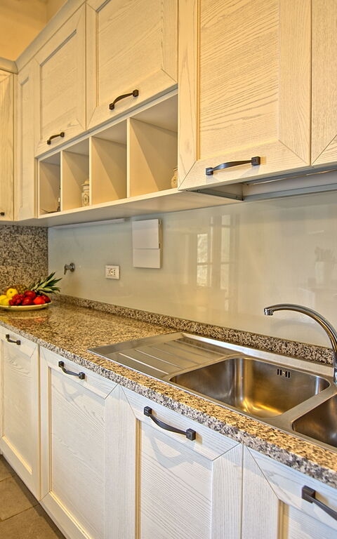 Villa Tenuta Lonciano: Küche