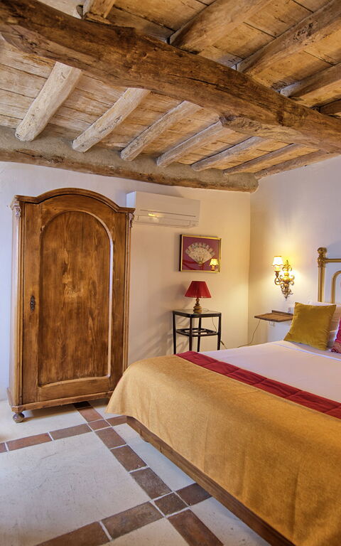 Villa Tenuta Lonciano: Schlafzimmer